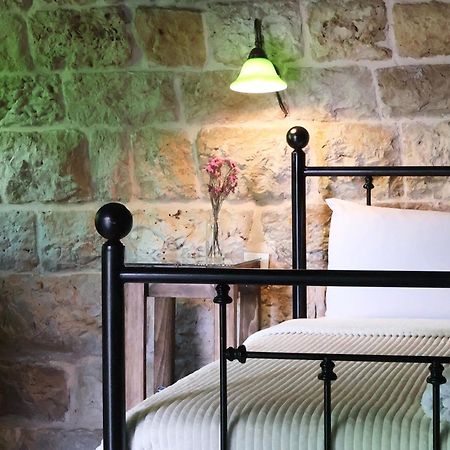 Stone Cellars Hotell Douma Eksteriør bilde