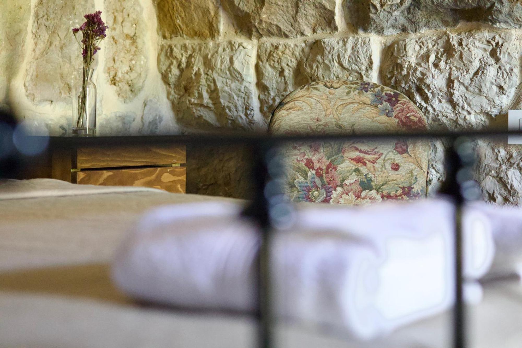 Stone Cellars Hotell Douma Eksteriør bilde